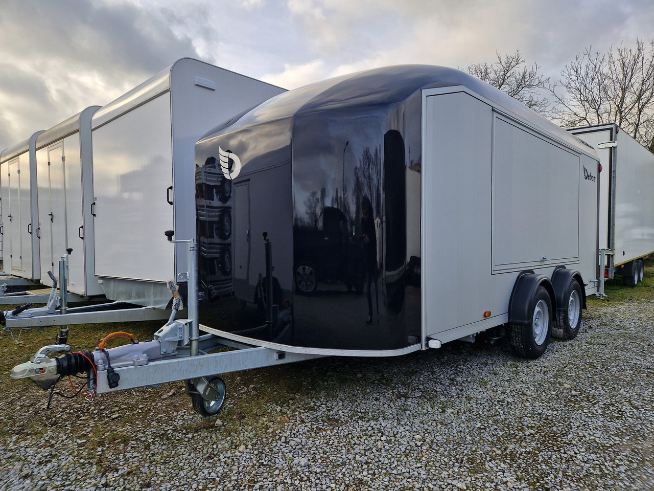 Cargo Roadster 900 500x200x206cm Alu Seitentür Seitenklappe links 3500kg Pullman - Roulote bar: foto 3 Cargo Roadster 900 500x200x206cm Alu Seitentür Seitenklappe links 3500kg Pullman - Roulote bar: foto 3