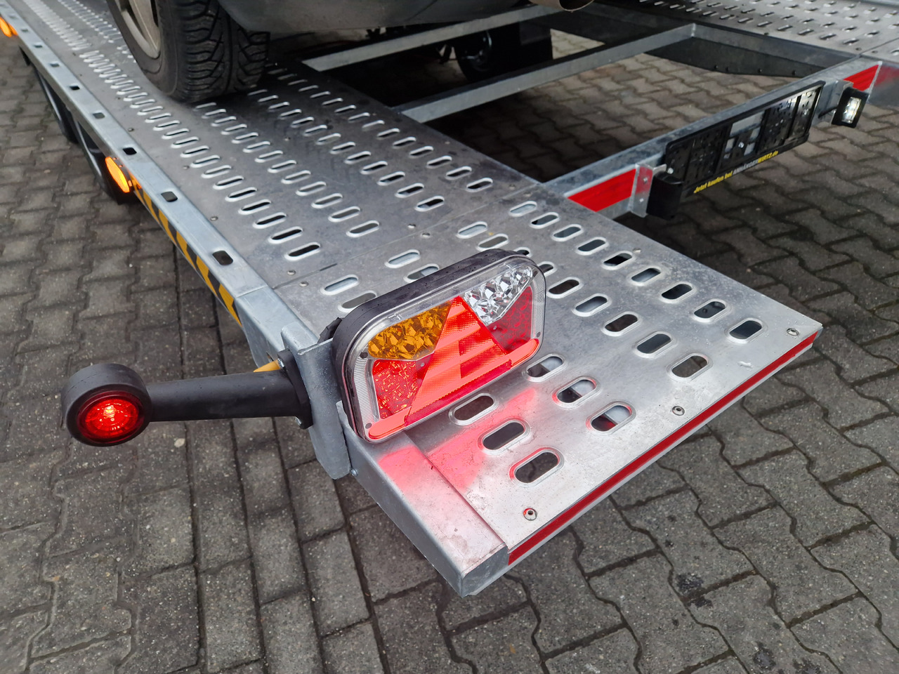 Cartrailer Expert 2745 easyload black 450x216cm ankippbar Winde Reserverad 10" 100km/H 2700kg - Reboque transporte de veículos: foto 5 Cartrailer Expert 2745 easyload black 450x216cm ankippbar Winde Reserverad 10" 100km/H 2700kg - Reboque transporte de veículos: foto 5