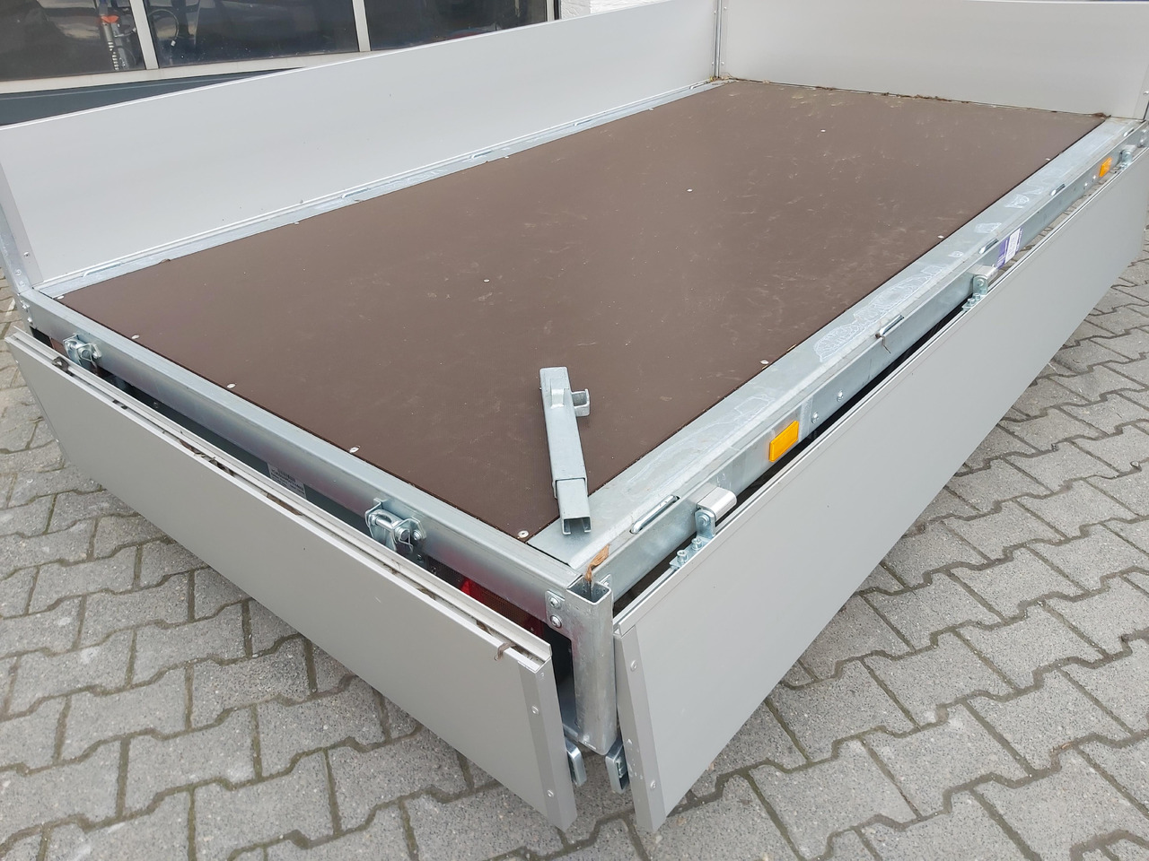 Hochlader light 2514 250x145x30cm Lfh 56cm 10" (S) 1350kg online Aktion - Reboque para carros: foto 2 Hochlader light 2514 250x145x30cm Lfh 56cm 10" (S) 1350kg online Aktion - Reboque para carros: foto 2