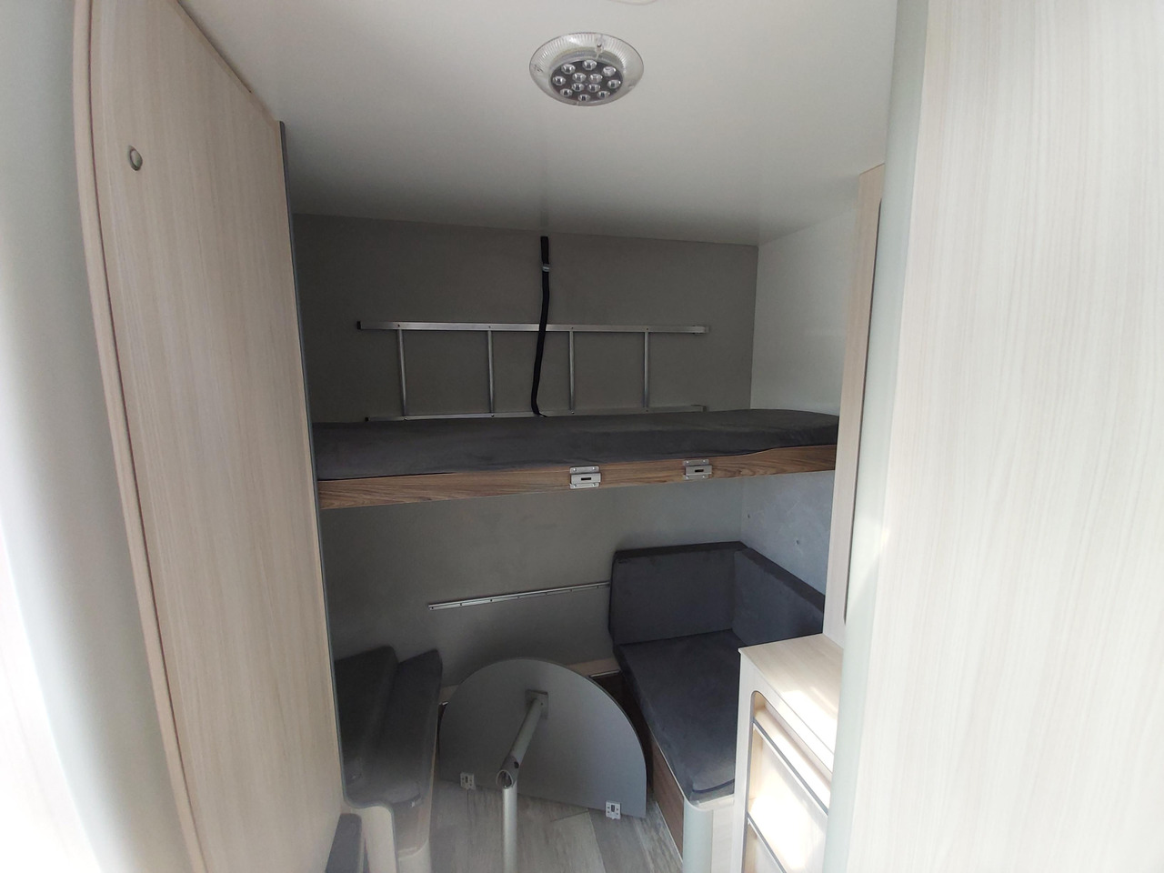 Roulote bar Koffer Sport Camp TFS 550.01 550x200x210cm Heckrampe Wohnabteil Premium 100km/H 2700kg AKTION: foto 15