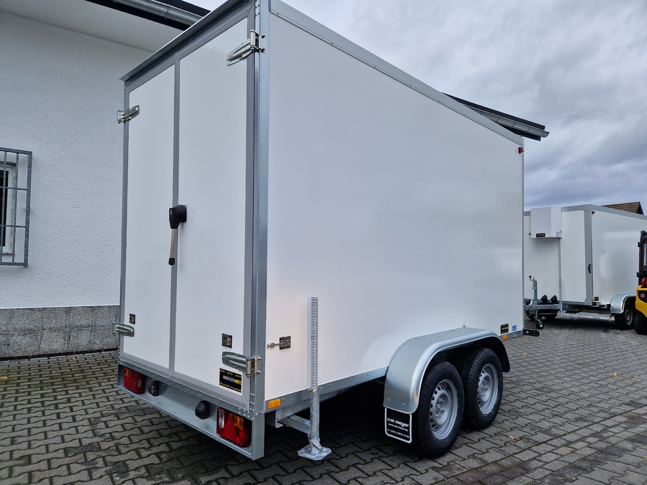 Kühlanhänger AZKF C 2735/155 343x154x200cm CiBIN 230V +Standkühlung (L) 2700kg Abverkauf - Reboque frigorífico: foto 2 Kühlanhänger AZKF C 2735/155 343x154x200cm CiBIN 230V +Standkühlung (L) 2700kg Abverkauf - Reboque frigorífico: foto 2