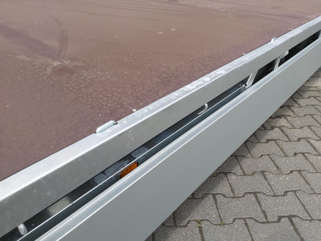 MEDAX - 2 3000 405x203x30cm 12" niedrig Fahrwerk (XL) 3000kg - Reboque plataforma/ Caixa aberta: foto 4 MEDAX - 2 3000 405x203x30cm 12" niedrig Fahrwerk (XL) 3000kg - Reboque plataforma/ Caixa aberta: foto 4