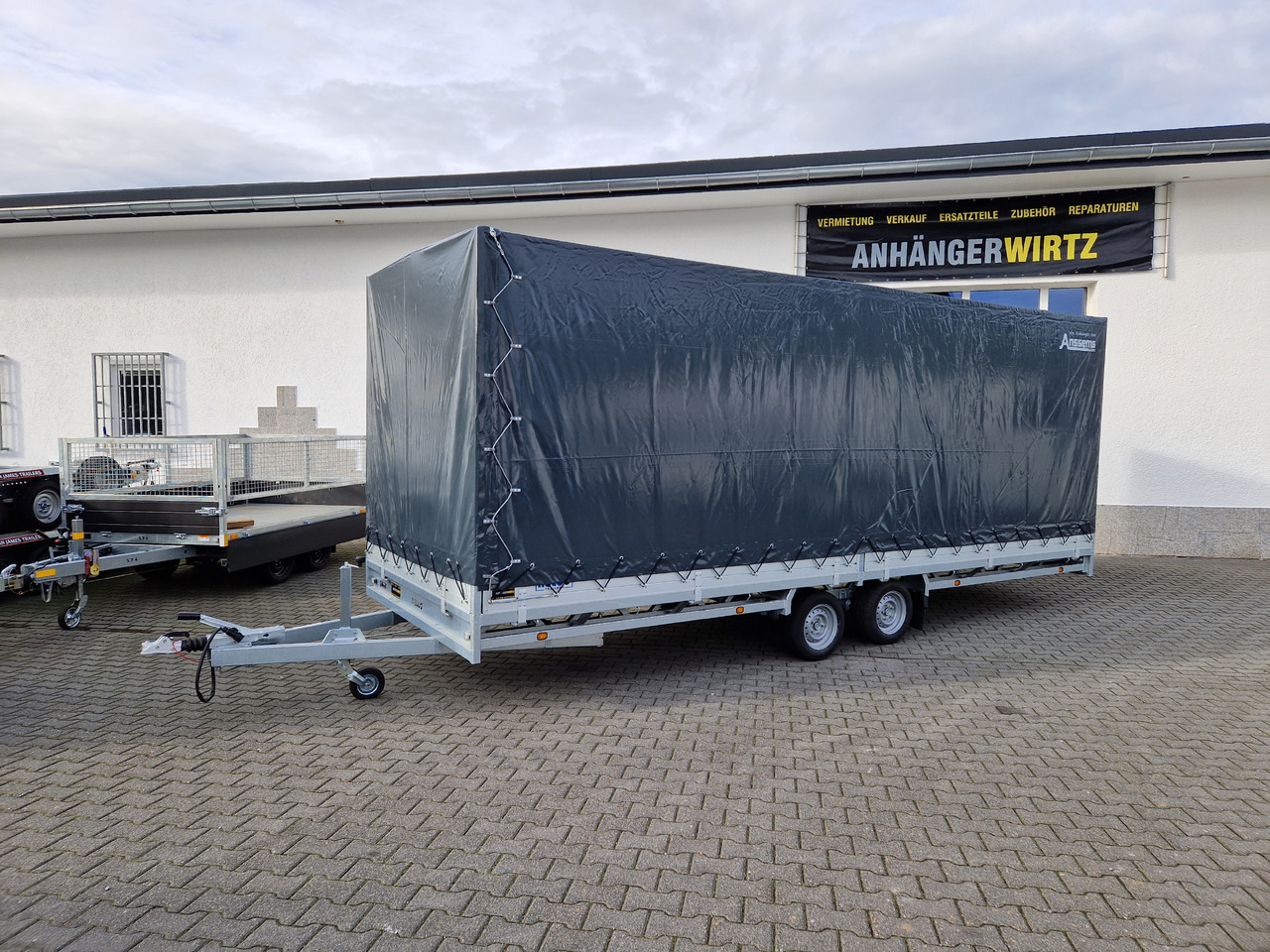 MEDAX - 2 3000 611x203x210cm Hochplane 12" niedrig Fahrwerk 3000kg - Reboque de lona: foto 2 MEDAX - 2 3000 611x203x210cm Hochplane 12" niedrig Fahrwerk 3000kg - Reboque de lona: foto 2