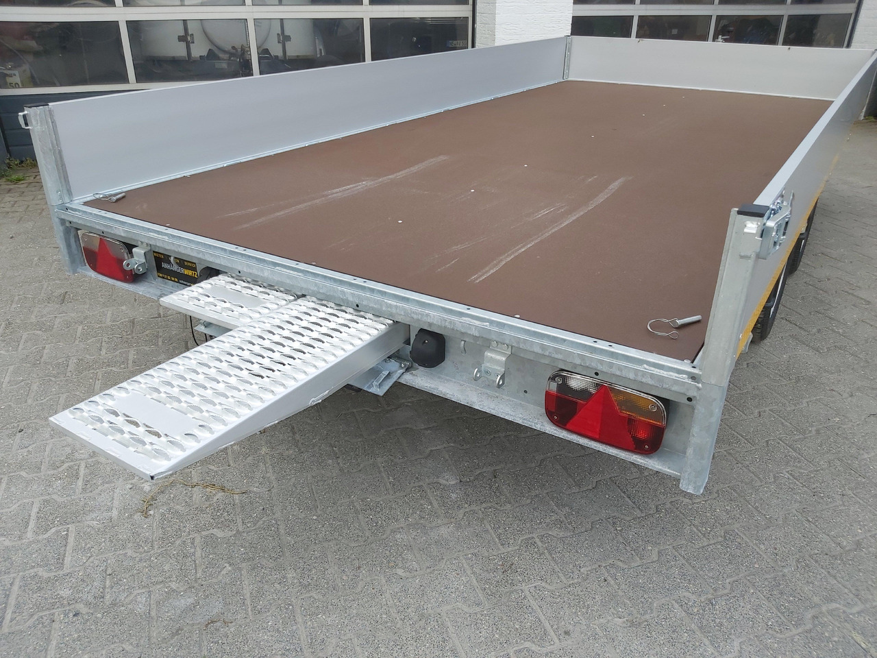 Reboque porta máquinas Multi Transporter 406x200x30cm Rampen Winde 13" niedrig Fahrwerk (XL) 3500kg Online Aktion: foto 9