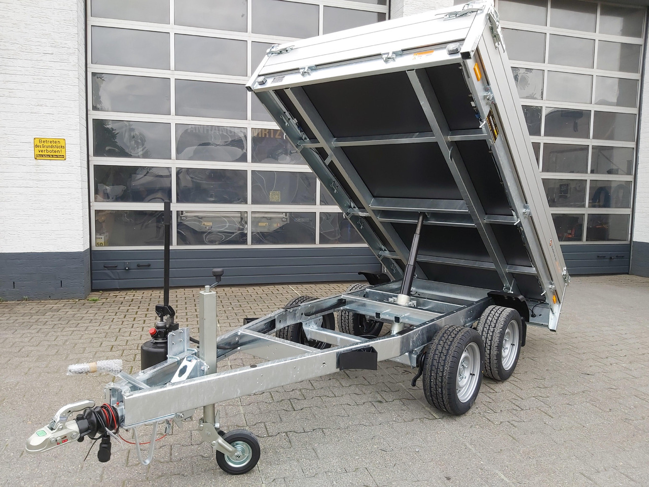 Saris Kipper K1 276 150 2000 2 276x150x30cm silver Handpumpe 13" (S) 2000kg - Reboque basculante: foto 3 Saris Kipper K1 276 150 2000 2 276x150x30cm silver Handpumpe 13" (S) 2000kg - Reboque basculante: foto 3