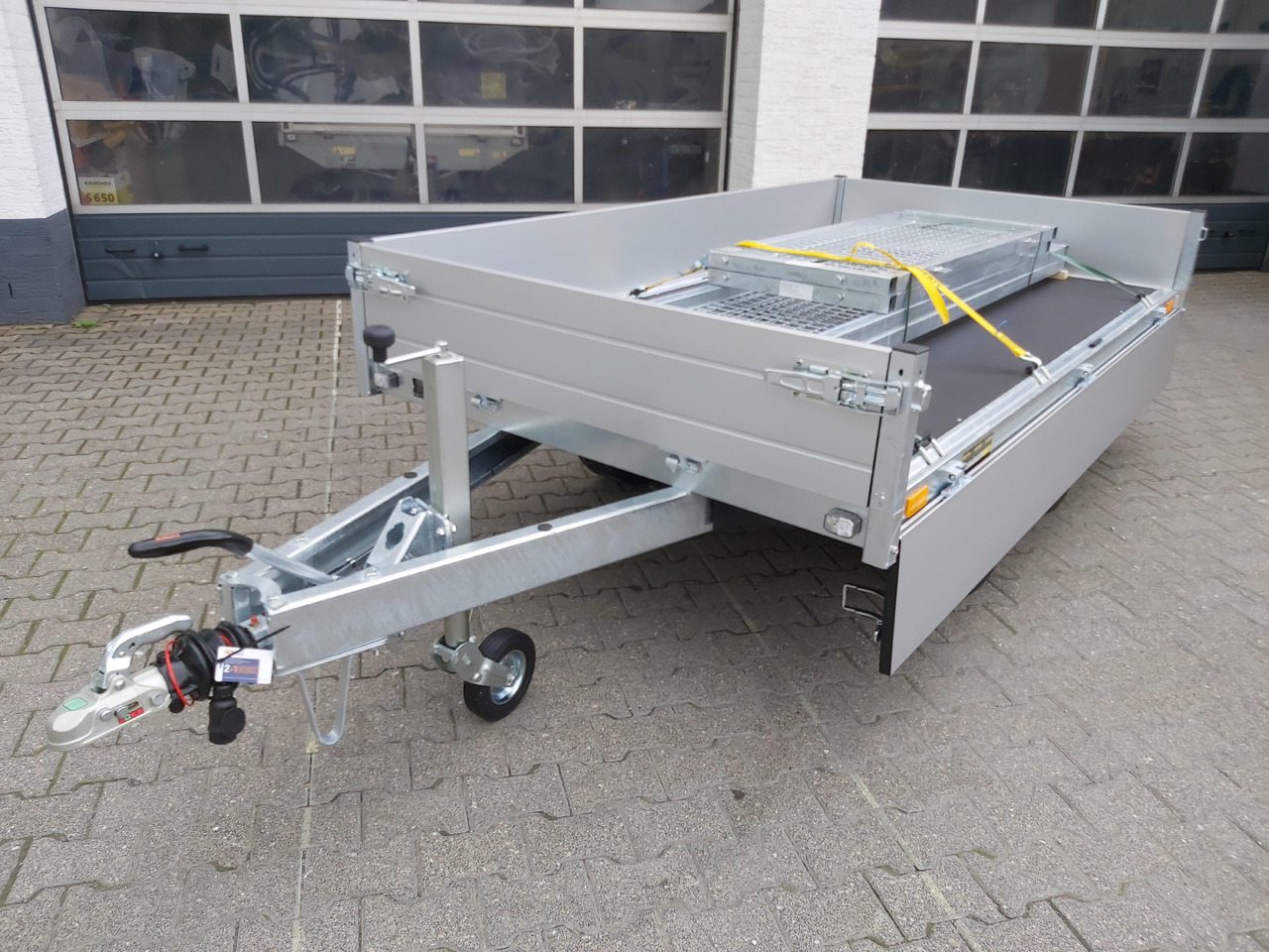 Saris PL 276 150 2000 2 276x150x30cm 13" (S) 2000kg Online Aktion - Reboque plataforma/ Caixa aberta: foto 4 Saris PL 276 150 2000 2 276x150x30cm 13" (S) 2000kg Online Aktion - Reboque plataforma/ Caixa aberta: foto 4