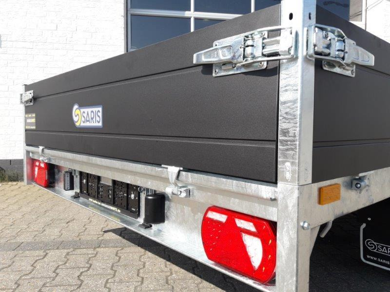 Saris PL356 184 2700 2 356x184x35cm black Edition LED Beleuchtung VAS 13" (L) 2700kg - Reboque plataforma/ Caixa aberta: foto 5 Saris PL356 184 2700 2 356x184x35cm black Edition LED Beleuchtung VAS 13" (L) 2700kg - Reboque plataforma/ Caixa aberta: foto 5