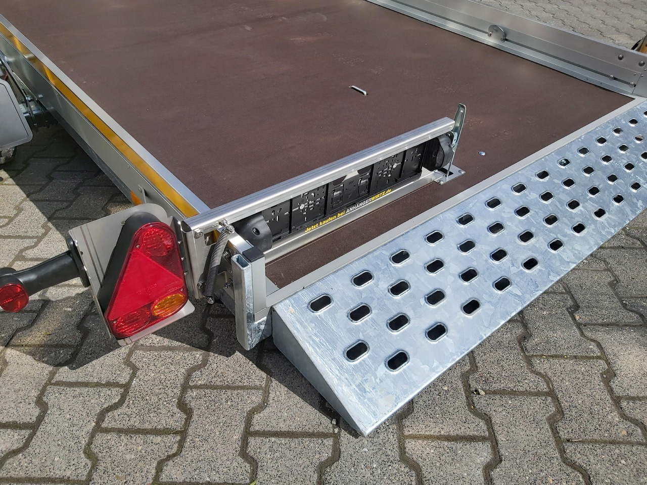 Senklift Anhänger MSL 1730/176 301x176x10cm yellow Plattform hydraulisch absenkbar 1750kg - Reboque para carros: foto 4 Senklift Anhänger MSL 1730/176 301x176x10cm yellow Plattform hydraulisch absenkbar 1750kg - Reboque para carros: foto 4