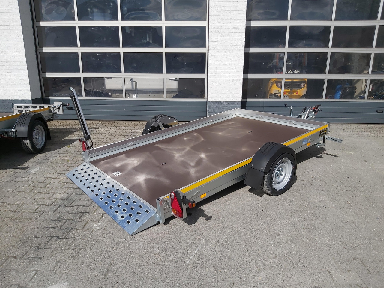 Senklift Anhänger MSL 1730/176 301x176x10cm yellow Plattform hydraulisch absenkbar 1750kg - Reboque para carros: foto 2 Senklift Anhänger MSL 1730/176 301x176x10cm yellow Plattform hydraulisch absenkbar 1750kg - Reboque para carros: foto 2