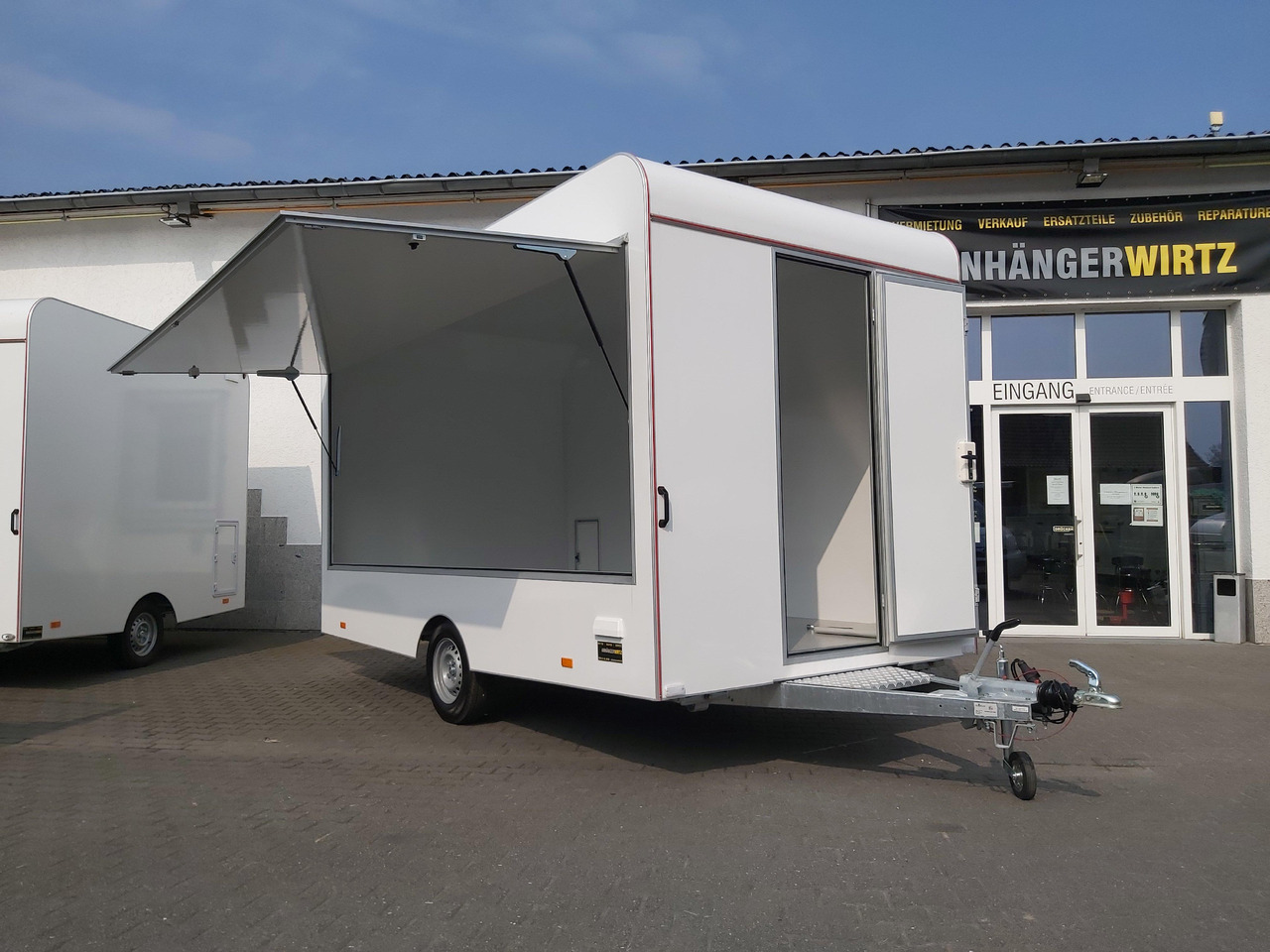 Verkaufsanhänger VK 420 220 aero retro 420x220x230cm Verkaufsklappe (XL) 1500kg extrabreit - Roulote bar: foto 1 Verkaufsanhänger VK 420 220 aero retro 420x220x230cm Verkaufsklappe (XL) 1500kg extrabreit - Roulote bar: foto 1