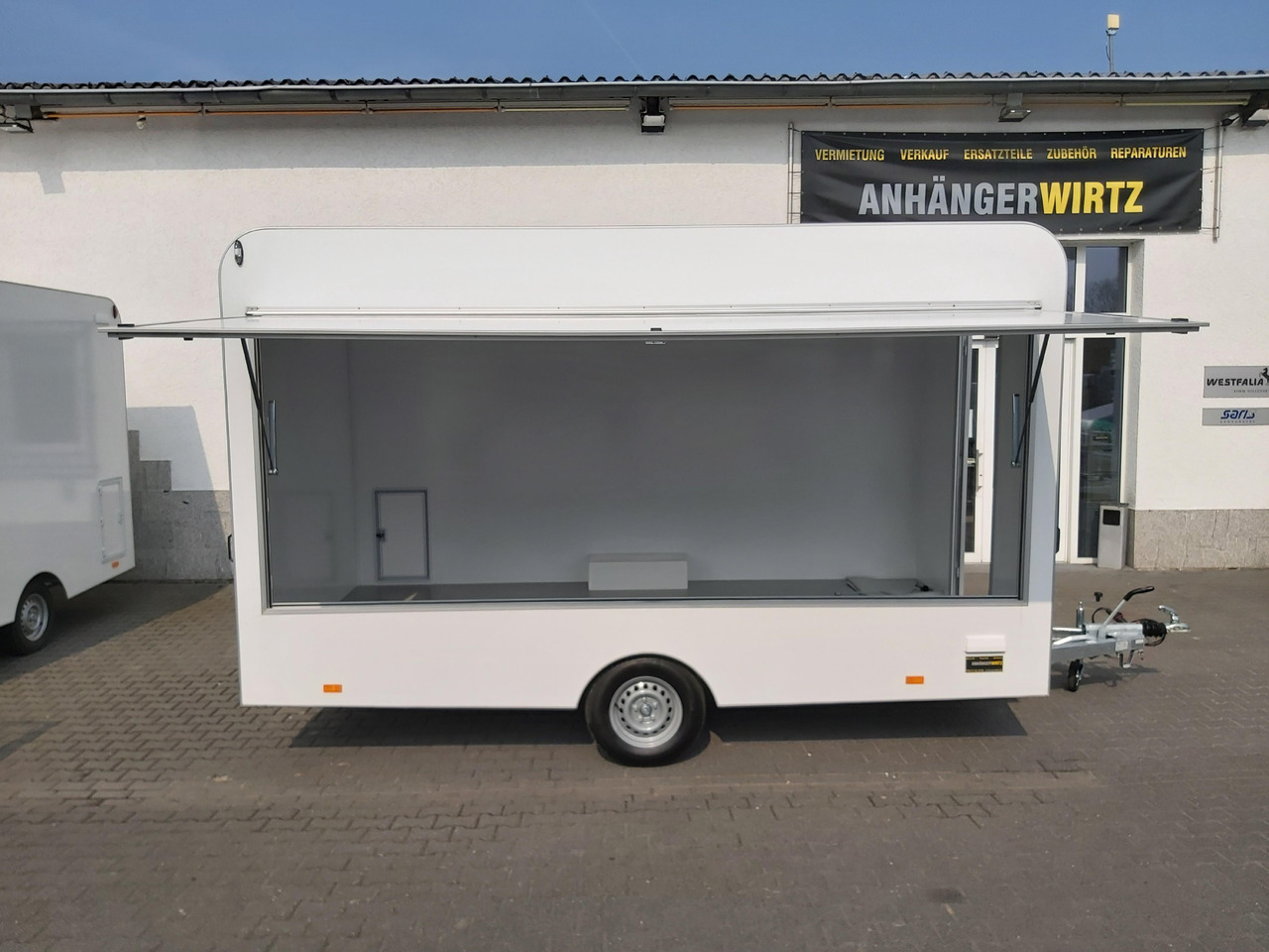 Verkaufsanhänger VK 420 220 aero retro 420x220x230cm Verkaufsklappe (XL) 1500kg extrabreit - Roulote bar: foto 3 Verkaufsanhänger VK 420 220 aero retro 420x220x230cm Verkaufsklappe (XL) 1500kg extrabreit - Roulote bar: foto 3