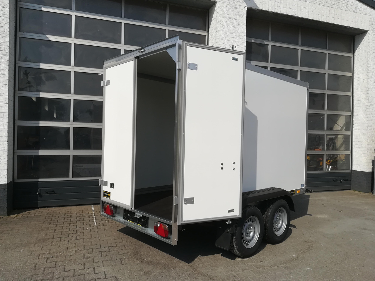 WM Meyer Koffer AZ 2730/151 S30 301x151x185cm (M) 2700kg Januar Aktion - Reboque furgão: foto 4 WM Meyer Koffer AZ 2730/151 S30 301x151x185cm (M) 2700kg Januar Aktion - Reboque furgão: foto 4