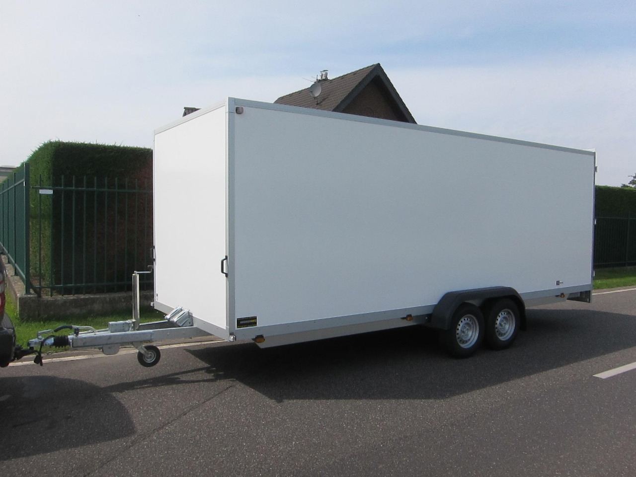 WM Meyer Kofferanhänger AZ 3560/200 S40 601x200x205cm 3500kg preorder Aktion - Reboque furgão: foto 2 WM Meyer Kofferanhänger AZ 3560/200 S40 601x200x205cm 3500kg preorder Aktion - Reboque furgão: foto 2