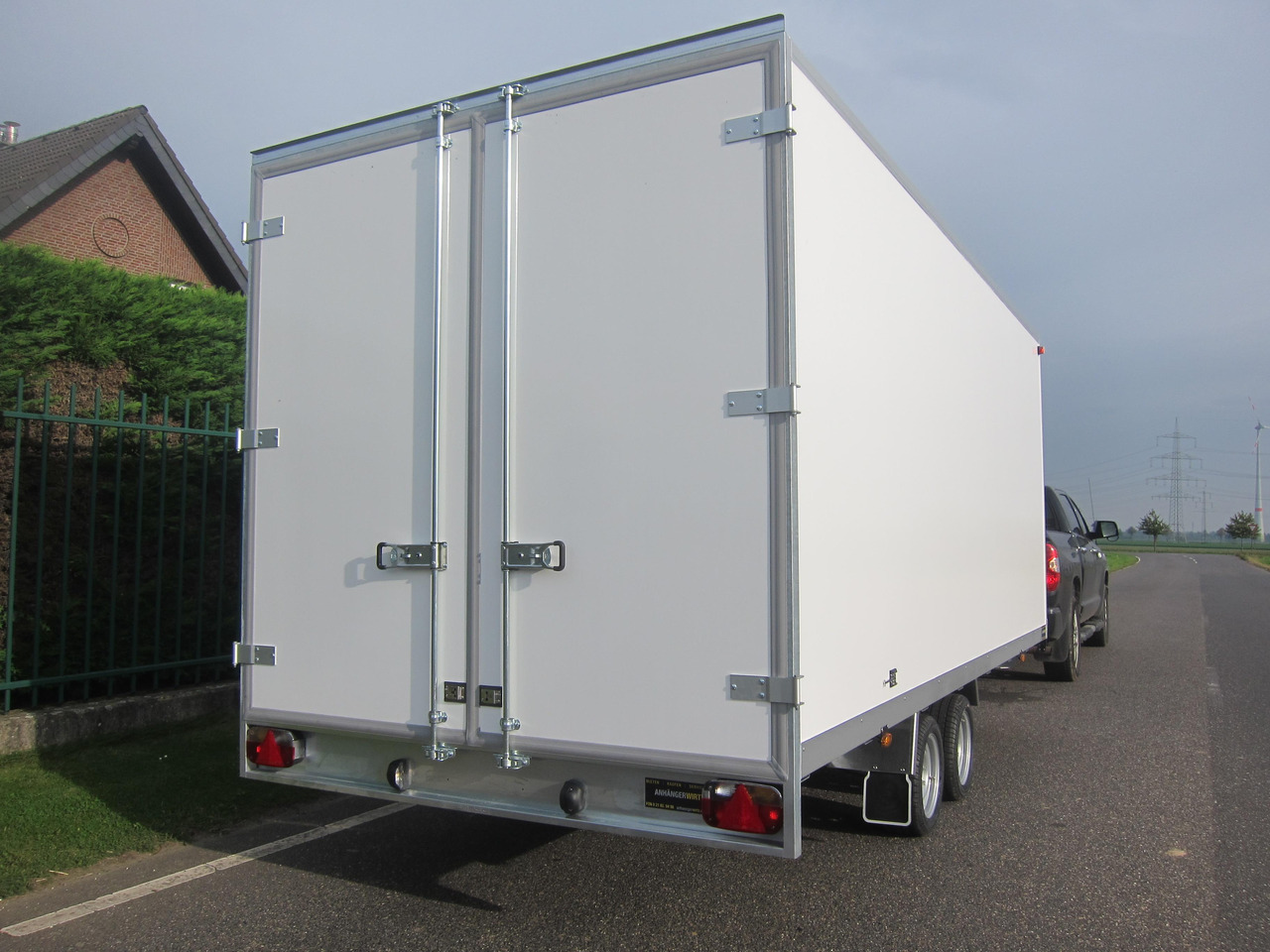 WM Meyer Kofferanhänger AZHLC 2750/210 S40 501x210x205cm niedrig Fahrgestell 13" (XXL) 2700kg - Reboque furgão: foto 5 WM Meyer Kofferanhänger AZHLC 2750/210 S40 501x210x205cm niedrig Fahrgestell 13" (XXL) 2700kg - Reboque furgão: foto 5