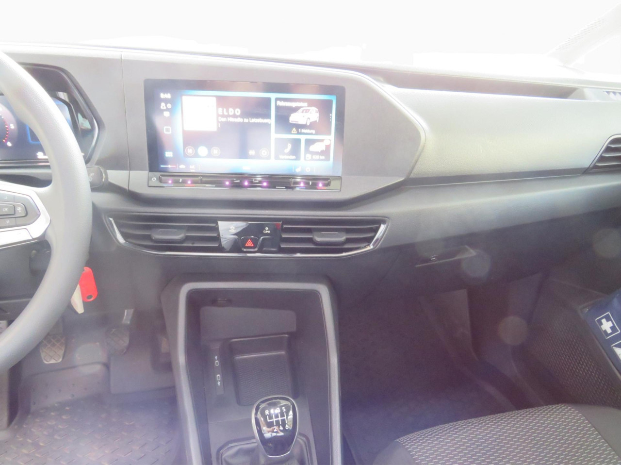 VOLKSWAGEN Caddy Cargo 2.0 TDI 75 kW Klima ZV - Furgão compacto: foto 5 VOLKSWAGEN Caddy Cargo 2.0 TDI 75 kW Klima ZV - Furgão compacto: foto 5