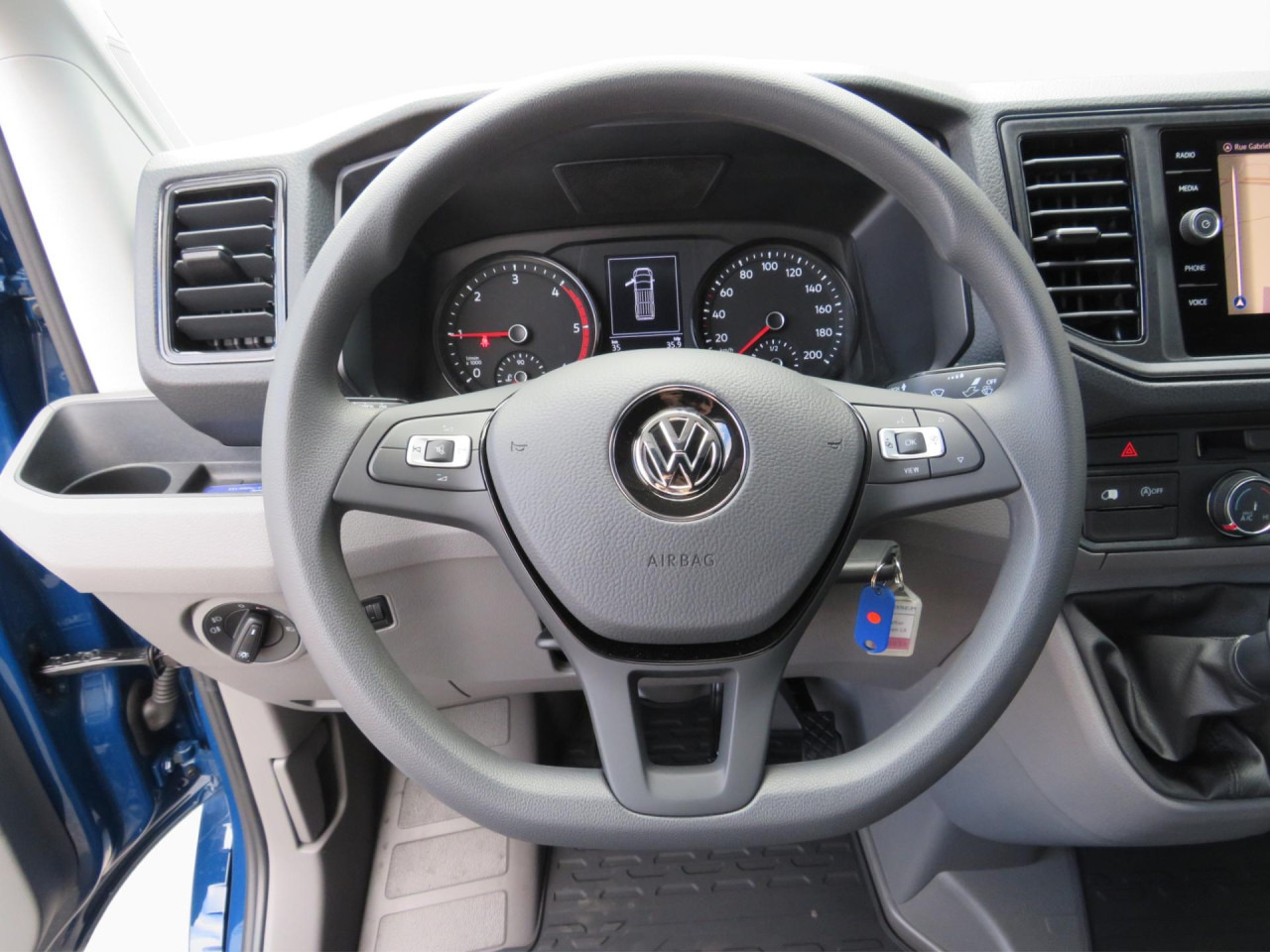 VOLKSWAGEN Crafter 35 L3H3 Kasten Klima Navi ZV - Furgão: foto 2 VOLKSWAGEN Crafter 35 L3H3 Kasten Klima Navi ZV - Furgão: foto 2