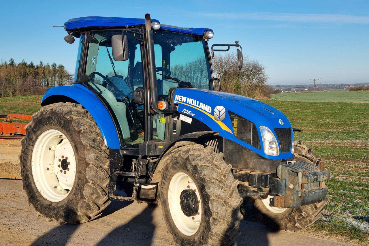 New Holland TD 5.95 - Trator: foto 5 New Holland TD 5.95 - Trator: foto 5
