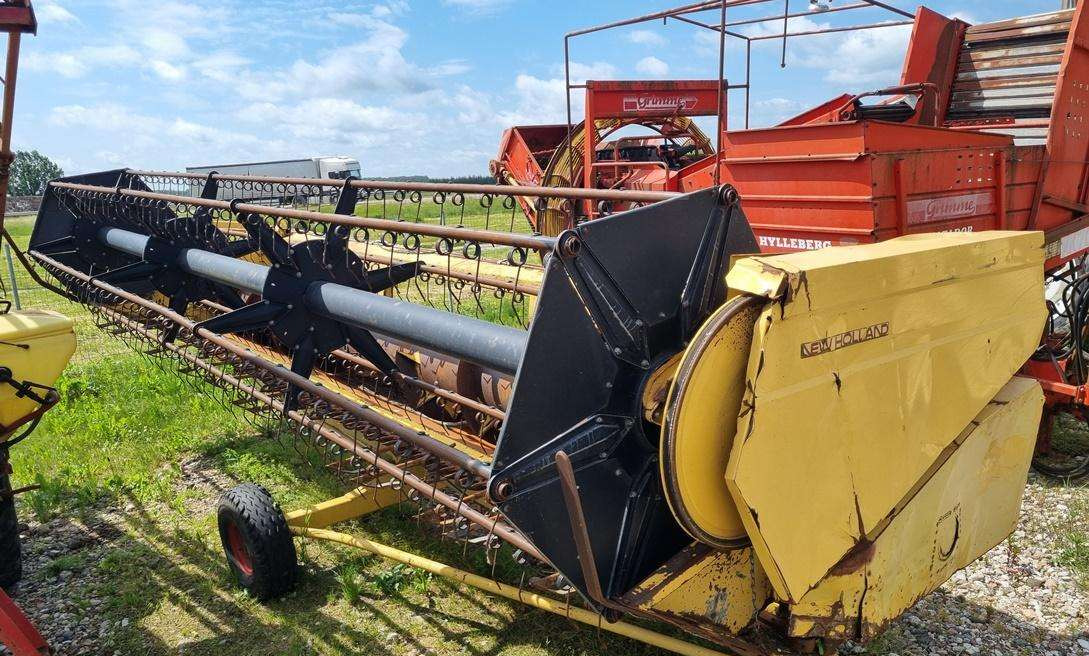 Ceifeira debulhadora New Holland TX36: foto 6 Ceifeira debulhadora New Holland TX36: foto 6
