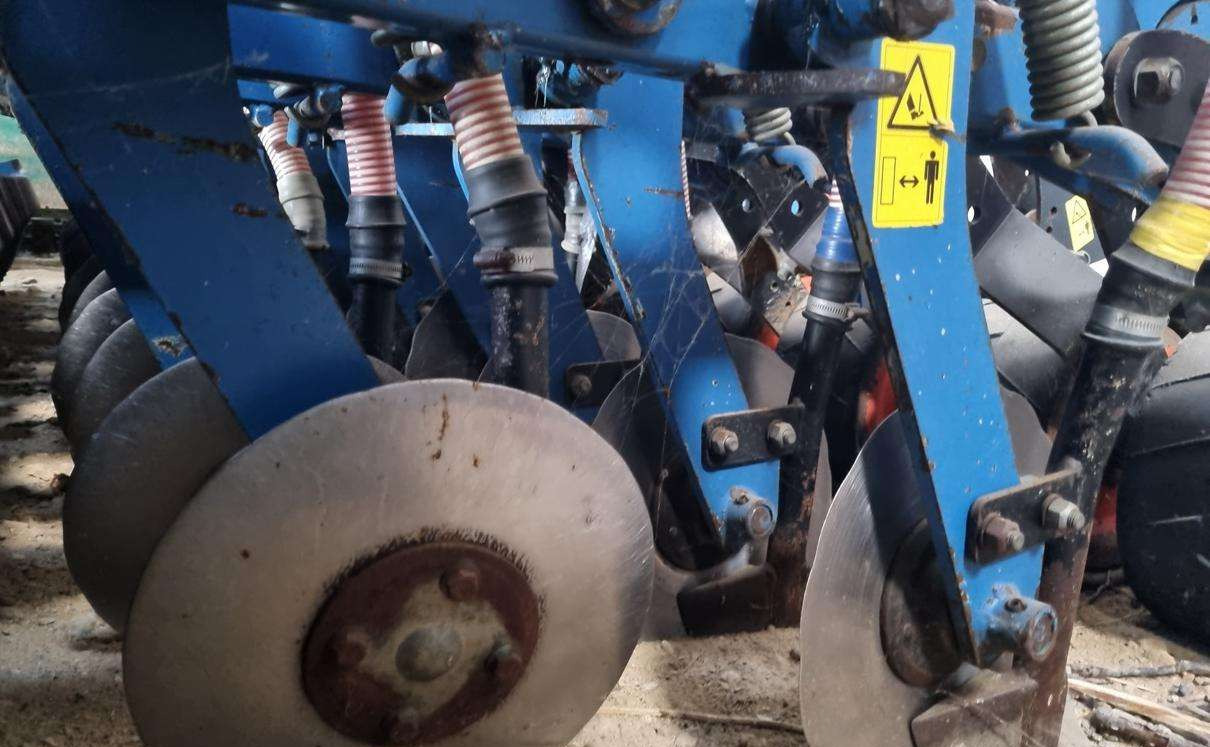 Rabe Turbodrill XL - Semeadora combinada: foto 5 Rabe Turbodrill XL - Semeadora combinada: foto 5