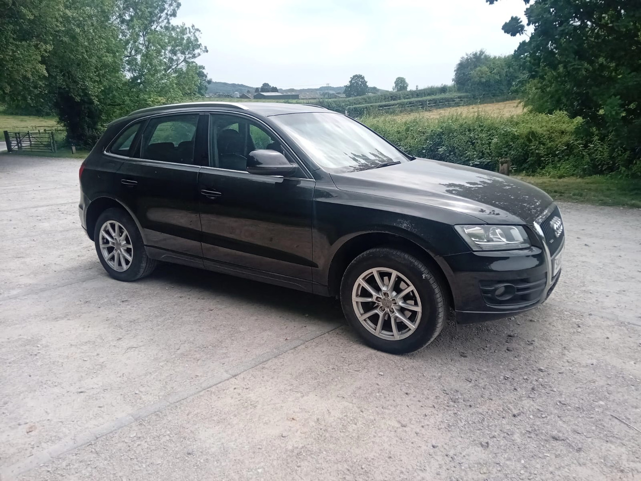 Audi Q5 SE TDI Quattro - for spares - Automóvel: foto 1 Audi Q5 SE TDI Quattro - for spares - Automóvel: foto 1