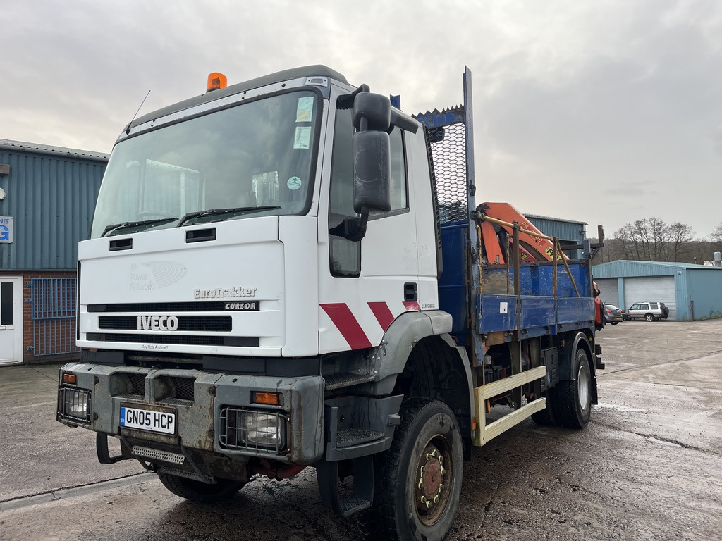 Iveco EuroTrakker 180E27 4x4 Rigid - Camião de caixa aberta/ Plataforma: foto 1 Iveco EuroTrakker 180E27 4x4 Rigid - Camião de caixa aberta/ Plataforma: foto 1