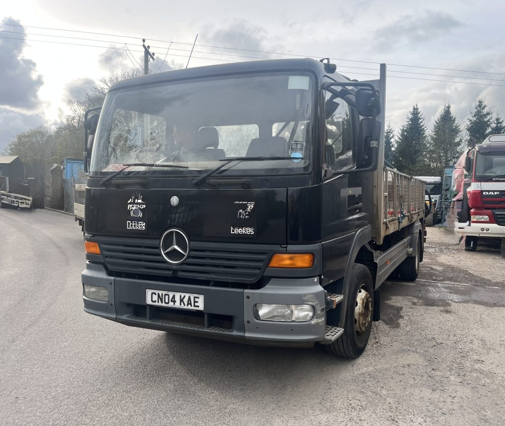 Mercedes Atego 1623 4x2 Rigid - Camião de caixa aberta/ Plataforma, Camião grua: foto 1 Mercedes Atego 1623 4x2 Rigid - Camião de caixa aberta/ Plataforma, Camião grua: foto 1