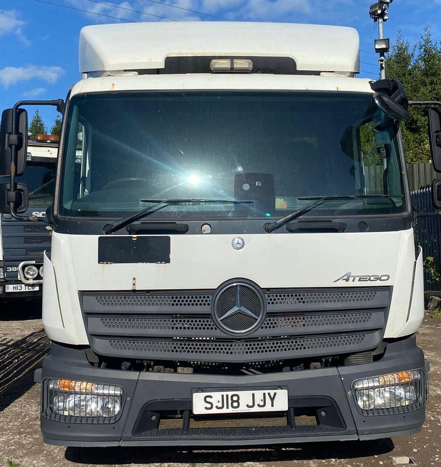 Mercedes Atego 816 - Camião furgão: foto 2 Mercedes Atego 816 - Camião furgão: foto 2