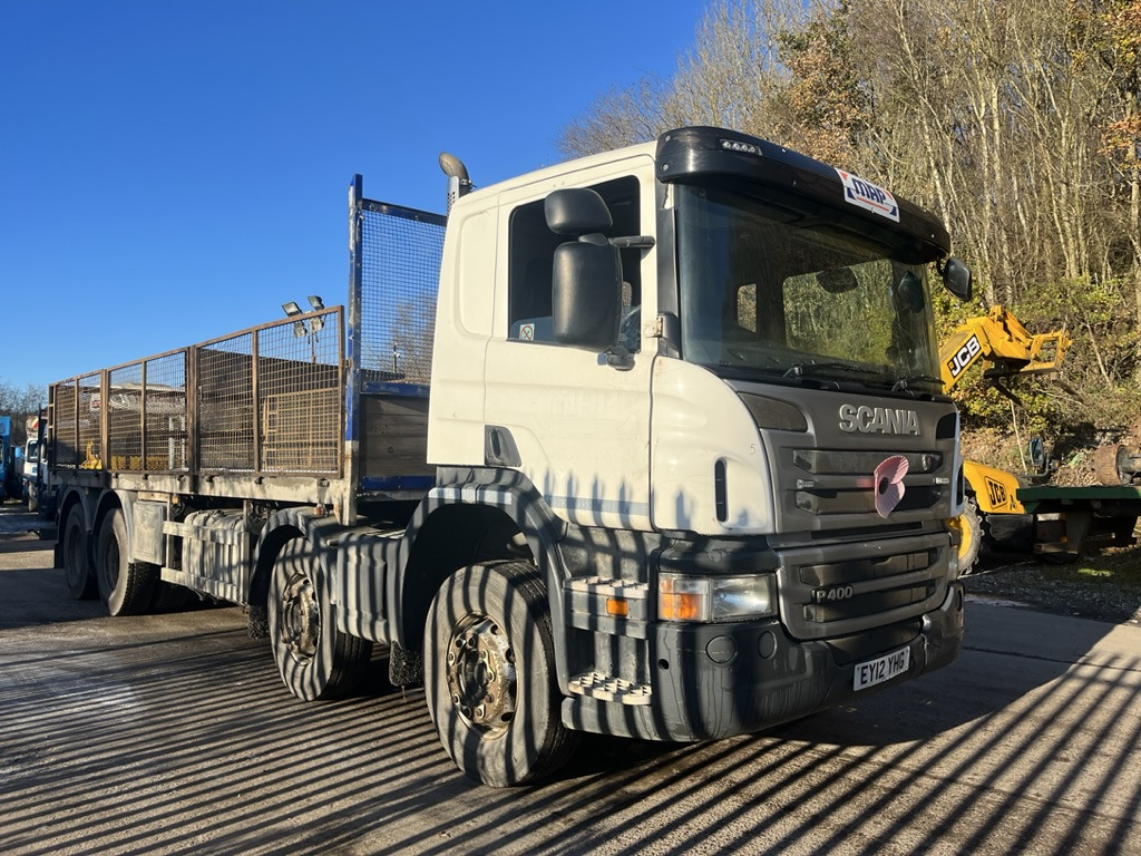 Scania P400 8x4 Rigid - Camião de caixa aberta/ Plataforma: foto 2 Scania P400 8x4 Rigid - Camião de caixa aberta/ Plataforma: foto 2