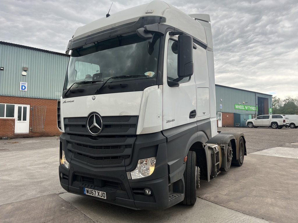 Mercedes Actros 2545 6x2 Tractor Unit - Tractor: foto 1 Mercedes Actros 2545 6x2 Tractor Unit - Tractor: foto 1