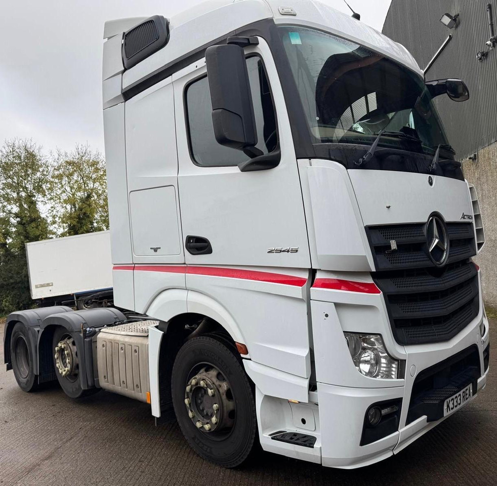Mercedes Actros - Tractor: foto 4 Mercedes Actros - Tractor: foto 4