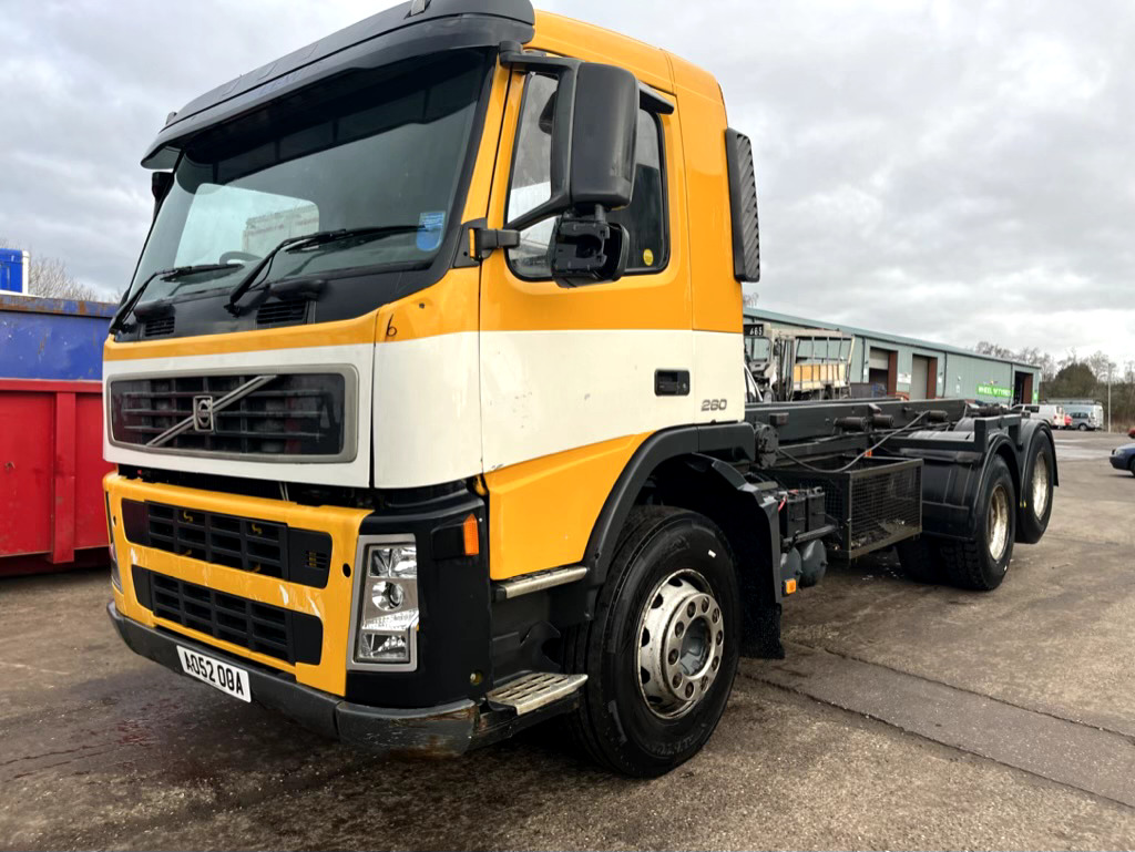 VOLVO FM9 260 6X2 - Camião chassi: foto 2 VOLVO FM9 260 6X2 - Camião chassi: foto 2
