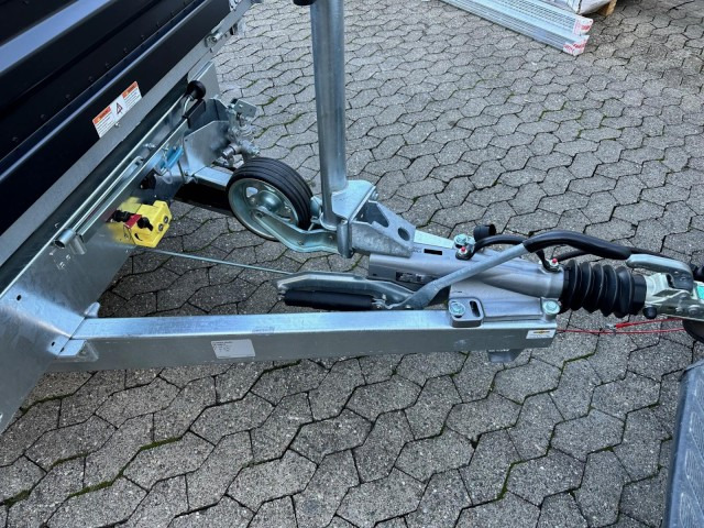 Humbaur 3-Seitenkipper HTK 3500.31 Alu black edition , 3140 x 1750 x 350 mm, 3,5 to. - Reboque basculante: foto 3 Humbaur 3-Seitenkipper HTK 3500.31 Alu black edition , 3140 x 1750 x 350 mm, 3,5 to. - Reboque basculante: foto 3