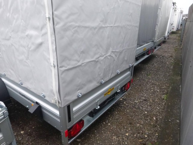 Humbaur HA 133015 mit KV, 1300 kg, 3030 x 1500 x 350 mm mit Hochplane 180 cm - Reboque para carros: foto 5 Humbaur HA 133015 mit KV, 1300 kg, 3030 x 1500 x 350 mm mit Hochplane 180 cm - Reboque para carros: foto 5