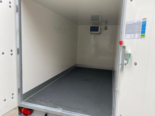 Humbaur Kühlanhänger HGK 303718-21 PF60 Deluxe 3,0 to. 3630x1670x1970mm - Reboque frigorífico: foto 2 Humbaur Kühlanhänger HGK 303718-21 PF60 Deluxe 3,0 to. 3630x1670x1970mm - Reboque frigorífico: foto 2