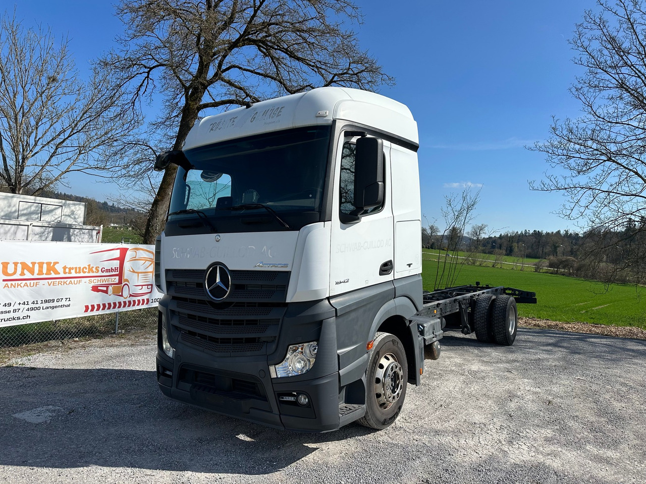 MERCEDES-BENZ actros 18.42 4x2 Shassie Cabine - Camião chassi: foto 1 MERCEDES-BENZ actros 18.42 4x2 Shassie Cabine - Camião chassi: foto 1