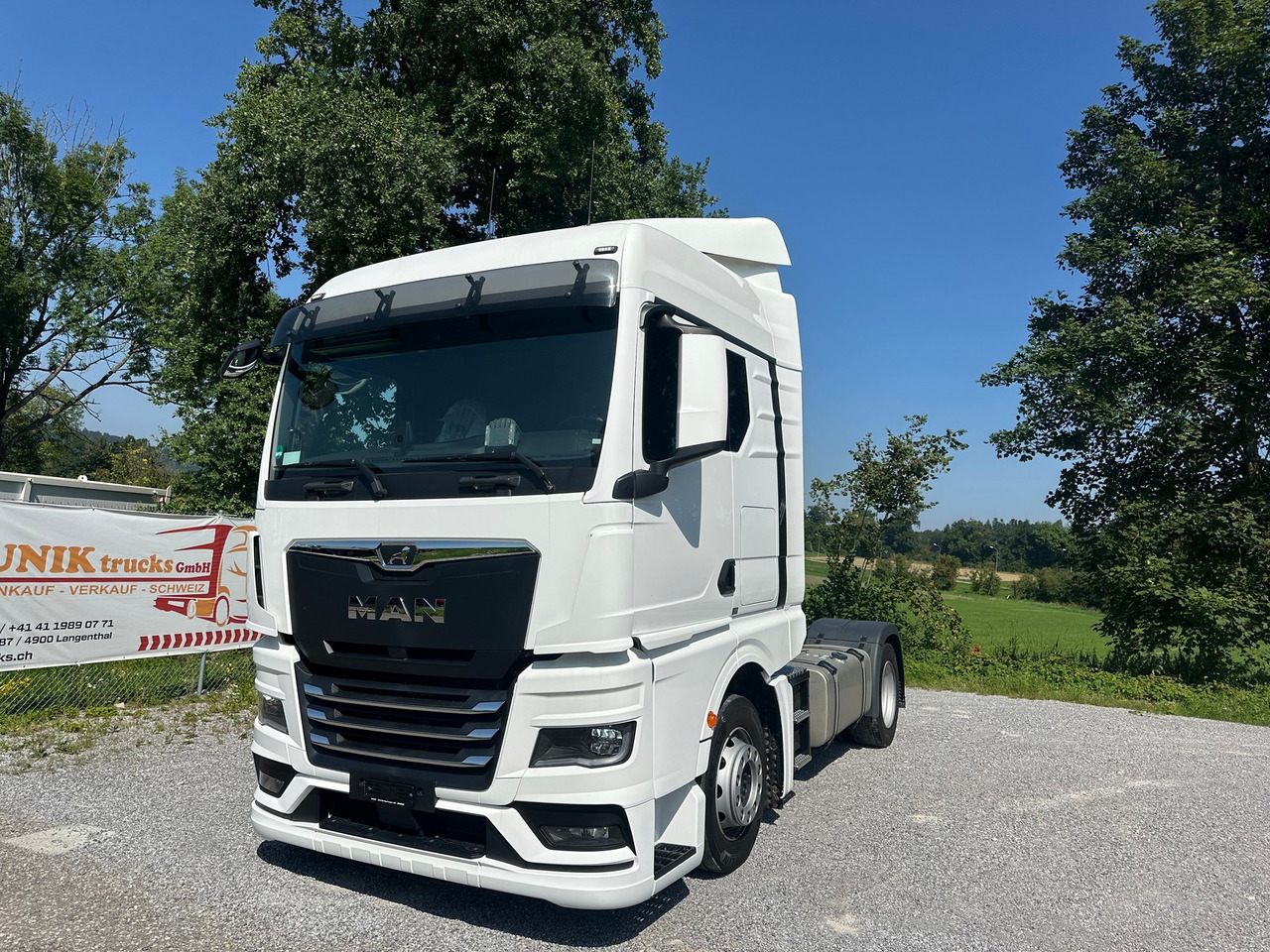 MAN TGX 18.470 4x2 Lowliner 2Tank LED - Tractor: foto 1 MAN TGX 18.470 4x2 Lowliner 2Tank LED - Tractor: foto 1