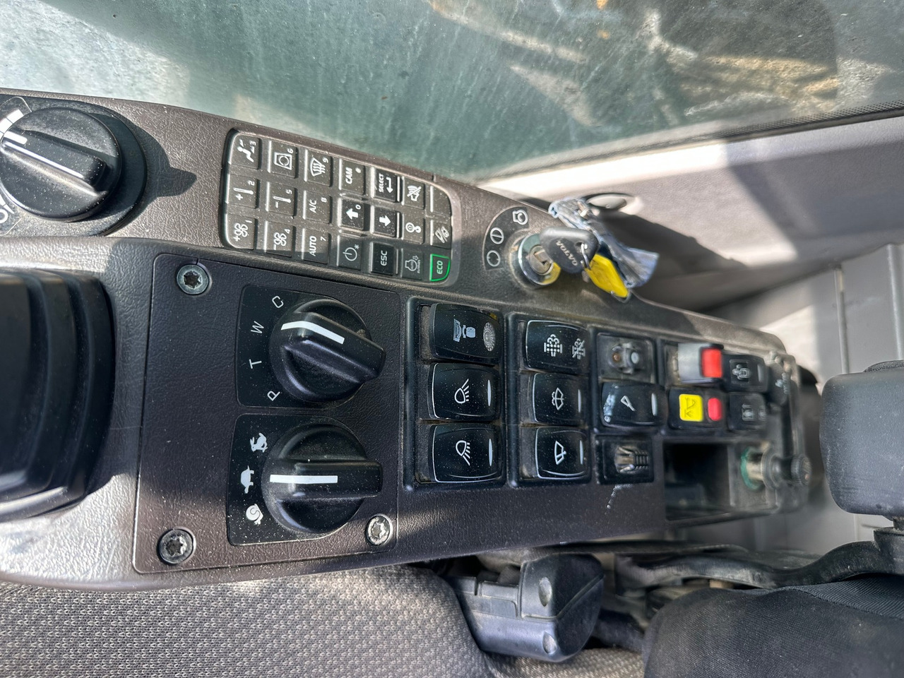 Escavadeira VOLVO EW 210 D 24t Greifer: foto 10