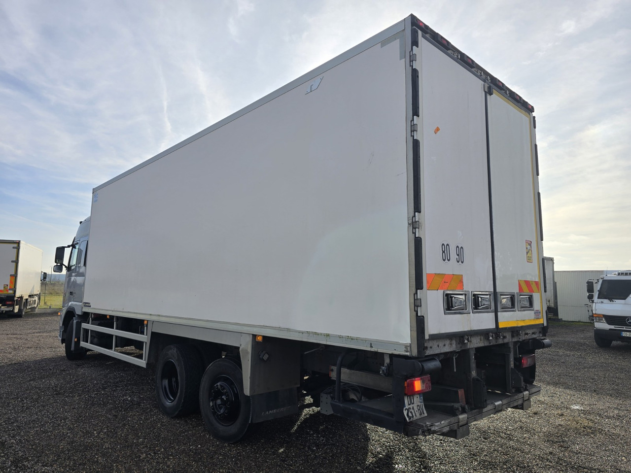 VOLVO FH500 - EEV - 6x2 - Steering Axle - Frigo - Meat Rail - Camião frigorífico: foto 4 VOLVO FH500 - EEV - 6x2 - Steering Axle - Frigo - Meat Rail - Camião frigorífico: foto 4