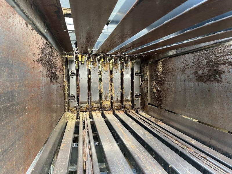 Enfardadeira de fardos quadrados New Holland 1290: foto 19