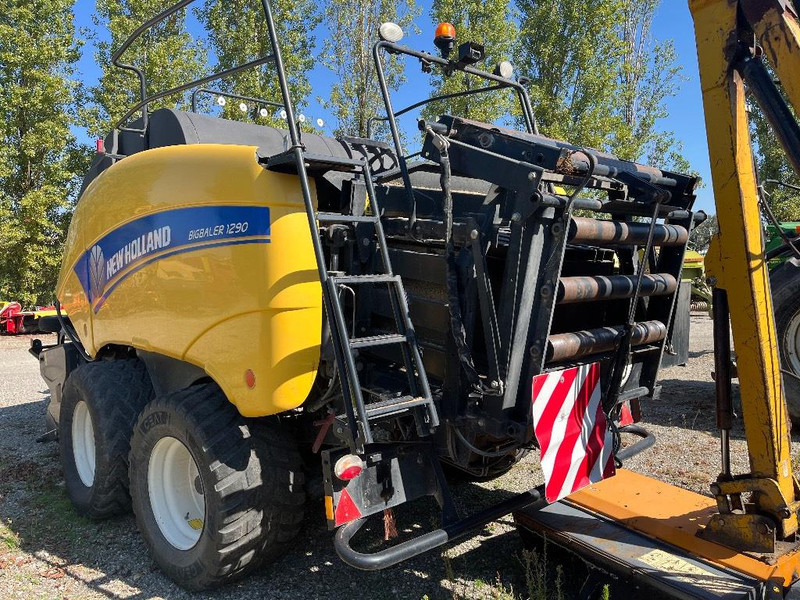 New Holland 1290 - Enfardadeira de fardos quadrados: foto 3 New Holland 1290 - Enfardadeira de fardos quadrados: foto 3