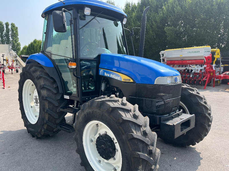 New Holland TD 90 D - Trator: foto 3 New Holland TD 90 D - Trator: foto 3