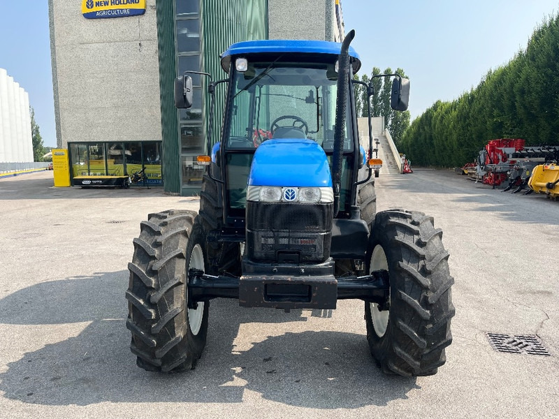New Holland TD 90 D - Trator: foto 2 New Holland TD 90 D - Trator: foto 2