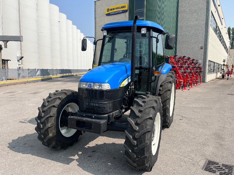New Holland TD 90 D - Trator: foto 1 New Holland TD 90 D - Trator: foto 1