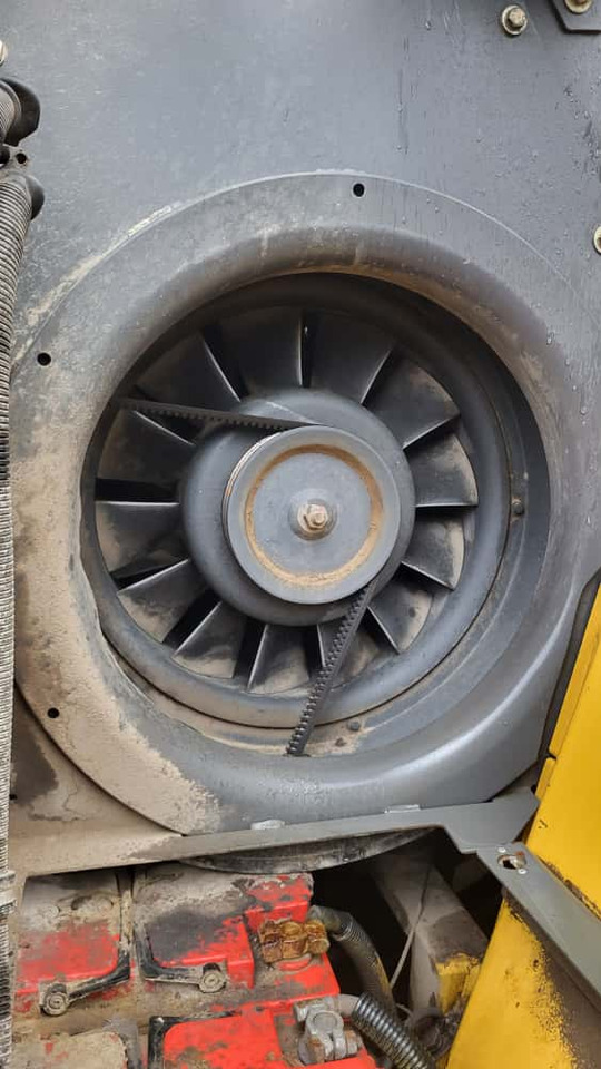 Alternator 20776758 for Volvo L40, L40B, L45, L45B - Alternador por Pá carregadora de rodas: foto 1 Alternator 20776758 for Volvo L40, L40B, L45, L45B - Alternador por Pá carregadora de rodas: foto 1