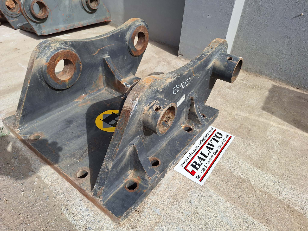 Attachment plate - Acoplamento rápido por Máquina de construção: foto 1 Attachment plate - Acoplamento rápido por Máquina de construção: foto 1