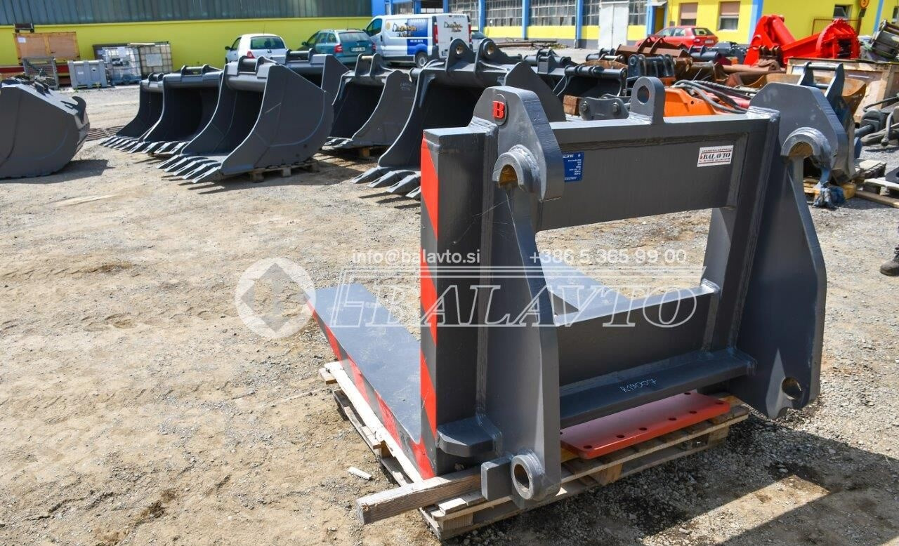 Balavto Block handling forks for Volvo L220 and L180 - Garfos: foto 5 Balavto Block handling forks for Volvo L220 and L180 - Garfos: foto 5