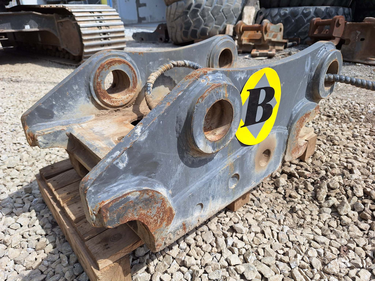 Balavto S70 Volvo EC220D - Acoplamento rápido por Máquina de construção: foto 1 Balavto S70 Volvo EC220D - Acoplamento rápido por Máquina de construção: foto 1