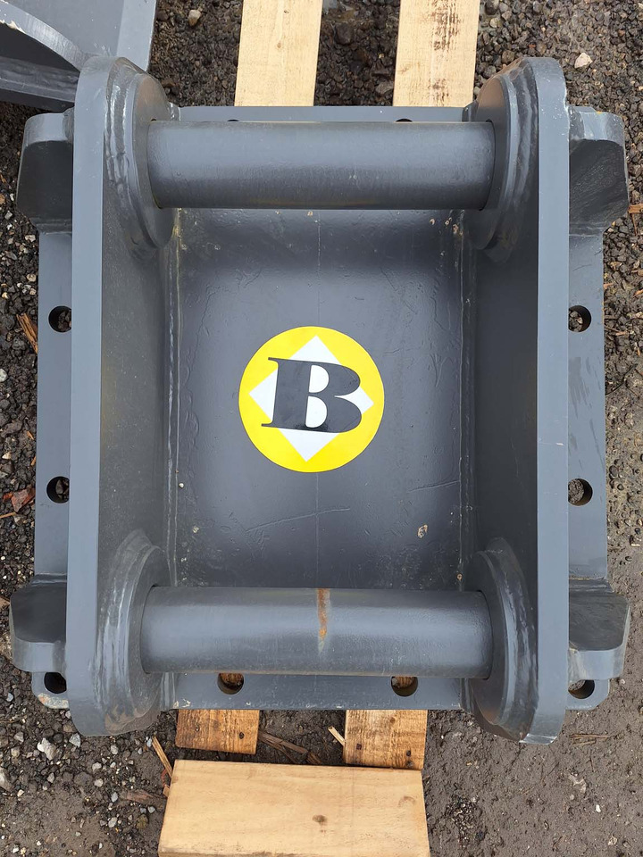 Balavto attachment plate NPK-D-3500 - Acoplamento rápido por Máquina de construção: foto 1 Balavto attachment plate NPK-D-3500 - Acoplamento rápido por Máquina de construção: foto 1