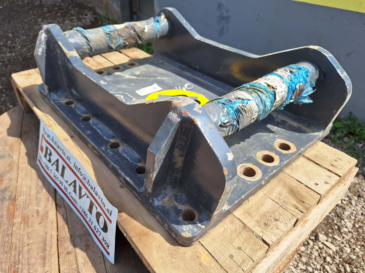 Breaker BAT140 attachment plate S60 - Acoplamento rápido por Máquina de construção: foto 3 Breaker BAT140 attachment plate S60 - Acoplamento rápido por Máquina de construção: foto 3
