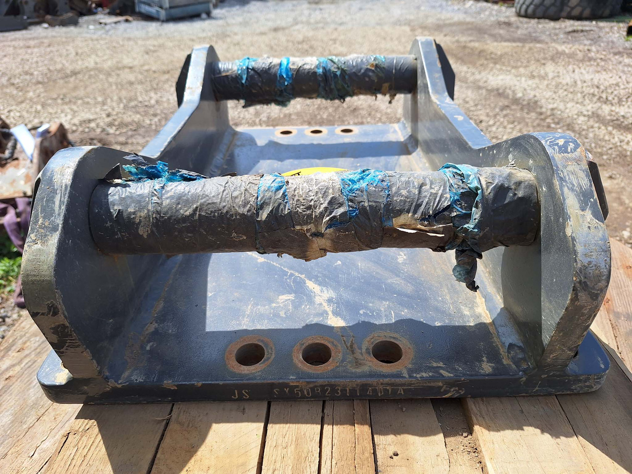 Leasing de  Breaker BAT140 attachment plate S60 Breaker BAT140 attachment plate S60: foto 9
